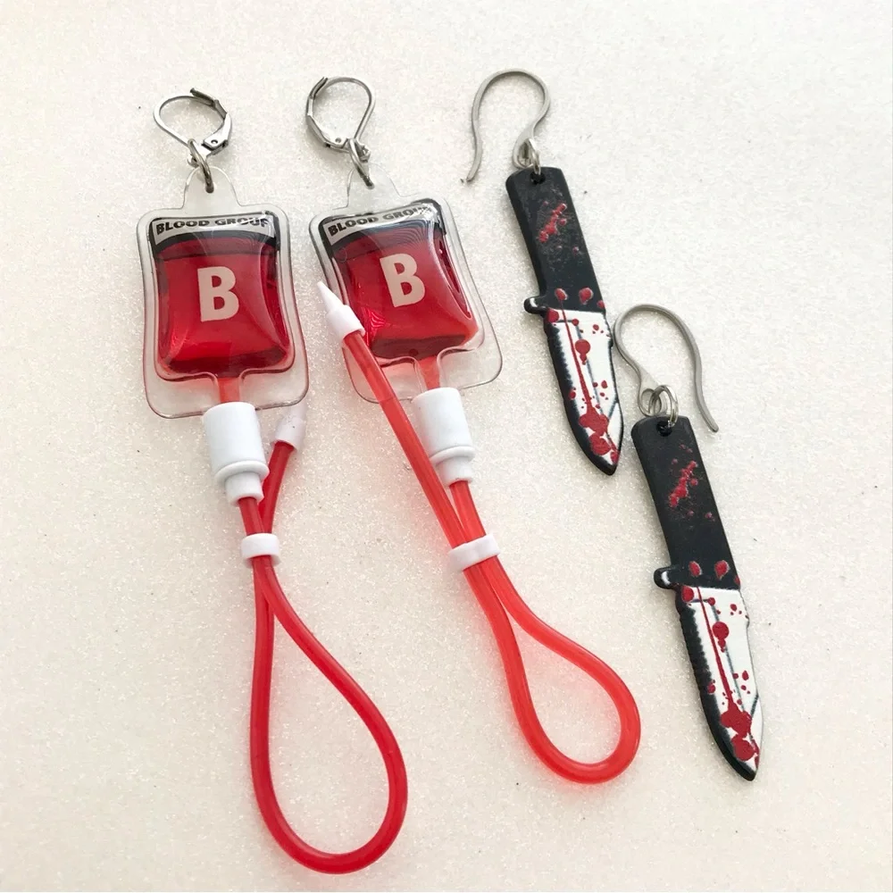 🆕 Blood Bag Type B and Bloody Knife - Picture 2 of 4